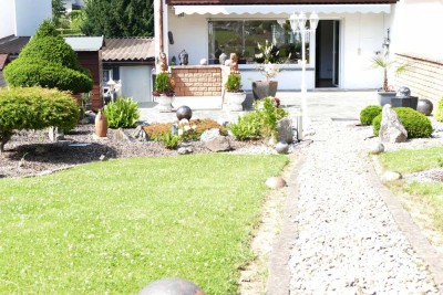 Bretten-Diedelsheim "... Willkommen zu Hause ... " Charmante Doppelhaushälfte mit schönem Garten