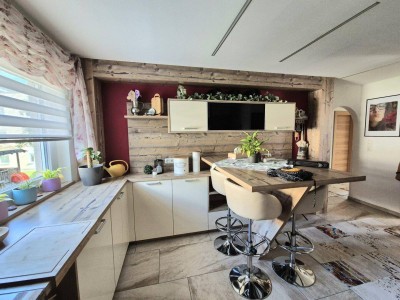 Traumhafte, vollsanierte 3-Zimmer-Wohnung in Jenbach – Balkon &amp; Garage inklusive!