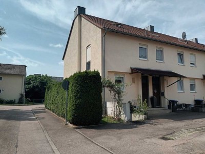 Kleines, schmuckes und zentrumsnahes Reiheneckhaus in Giengen
