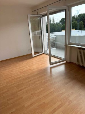 1 Zimmer Wohnung mit Balkon und Einbauküche