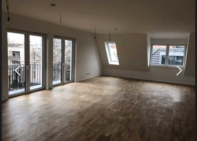 180 m² Penthouse mit Aufzug direkt in die Wohnung | 5 Zimmer | 2 Balkone | 2 Stellplätze | Baujahr 2