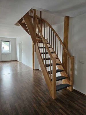 Großzügige 4-Raum-Etagenwohnung mit Einbauküche