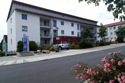 Erbendorf . 2-Zimmer-Senioren-Wohnung mit Balkon und Servicevertrag