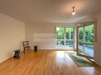 2 Zimmer Erdgeschoßwohnung mit großem Garten / Terrasse / EBK /  TG Platz