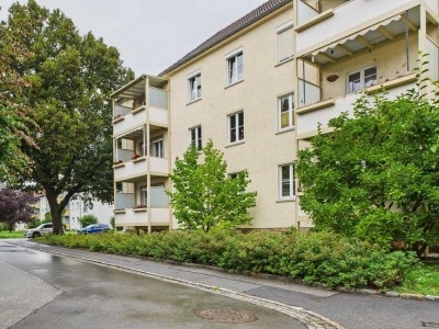 2 Raumwohnung mit Balkon und Stellplatz
