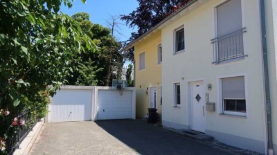 Neuere Doppelhaushälfte in Traumhaft ruhiger Lage!