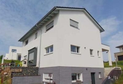 Modernes Einfamilienhaus mit geplanter Einliegerwohnung & Garage zur Zwangsversteigerung