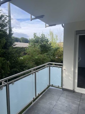 Frisch sanierte 3 Zimmer Wohnung mit Balkon