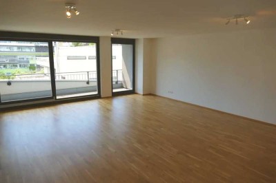 Moderne 4-Zimmer-Wohnung mit Balkon und EBK in Stuttgart