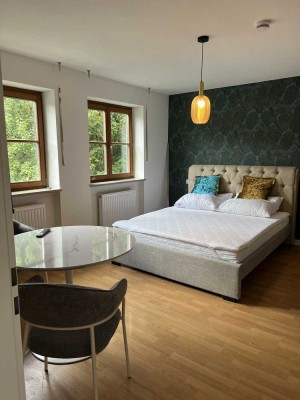 Geschmackvolle 1-Raum-Wohnung mit gehobener Innenausstattung in Feldkirchen b. München