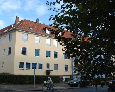 Stöcken nähe VW helle- renovierte 2- Zimmer Wohnung