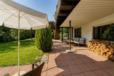 Großes Wohnensemble mit drei Einheiten, Südterrasse und großem Grundstück