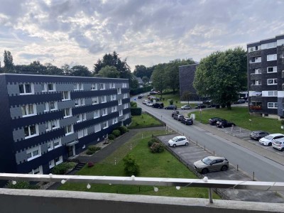 Gemütliche 3-Zimmer Wohnung mit großem Balkon in verkehrsgünstiger Lage