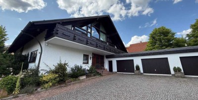 Außergewöhnliche 10-Zimmer-Landhausvilla in Neuhof/Fulda!