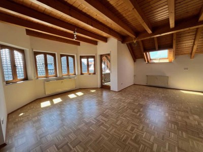 Schöne 2-Zimmerwohnung mit Balkon zu vermieten !