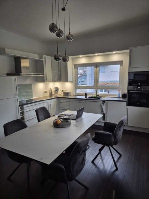 Schöne 3-Zimmer-Penthouse-Wohnung mit gehobener Innenausstattung mit EBK in Bad Orb