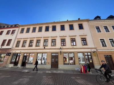 Zentral in Fußgängerzone - geräumige 2 Raum Wohnung mit riesiger Terrasse zum grünen Innenhof