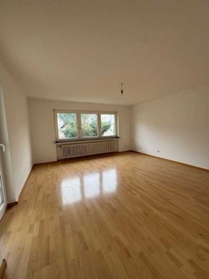 Helle 2-Zimmer Wohnung mit Balkon