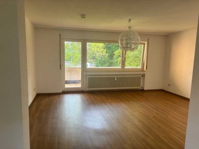 Nur mit Wohnberechtigungsschein - 3,5-Zimmer-Wohnung mit Balkon