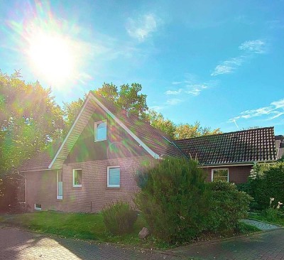 Vollständig renoviertes Haus mit sieben Zimmern, Einliegerwohnung und EBK in Buchholz i.d.N.