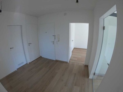 Helle 3 Zimmer Wohnung mit Südbalkon