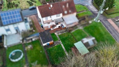 +++Großzügiges 2- Familienhaus, Garage, bequeme Zufahrt, Terrasse, Balkon, schönes Gartengrundstü...