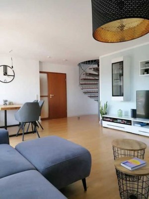 Charmante 2,5-Zimmer Maisonette-Wohnung mit Balkon in zentraler, ruhiger Lage in Weil der Stadt