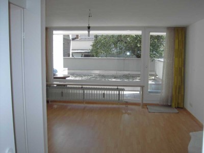 Helle, freundliche 1,5 Zimmer-Wohnung/App.