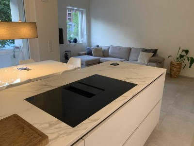Möblierte Neubau-Maisonette-Wohnung zentral am Wasser