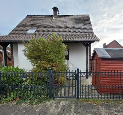 Gepflegte Doppelhaushälfte mit 4 Zimmern in Kleinburgwedel