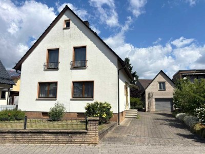 So fühlt sich Heimat an! Freistehendes Einfamilienhaus mit idyllischem Garten in ruhiger Lage!