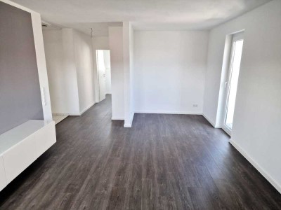 Helle Dachgeschosswohnung mit moderner EBK, Balkon, Ankleide und Stellplatz