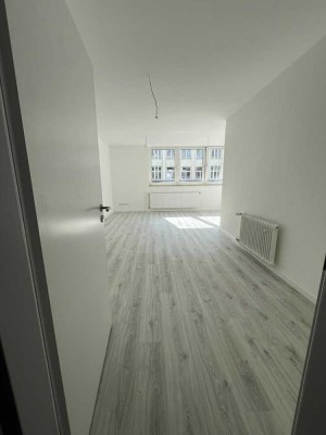 Erstbezug nach Sanierung | Helle 3-Zimmer-Wohnung mit schöner Loggia in zentraler Lage von Bochum-Li