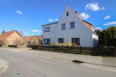 Einfamilienhaus mit 2 möglichen WE, Garten und 2 Carportstellplätzen in Natendorf