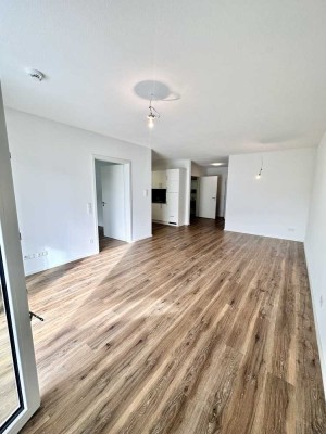 2 1/2 Zimmer 77qm Wohnung 1.OG + Küche + Garage