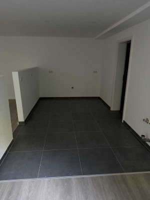 Neu Sanierte 3-Zimmer-Wohnung mit Terasse in Gummersbach Dieringhausen