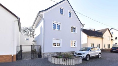 Freundliches Wohnhaus mit ELW