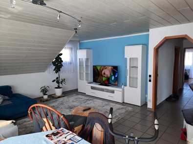 EXKLUSIV UND RUHIGE LAGE - 4 Zimmer Wohnung im DG - 9043