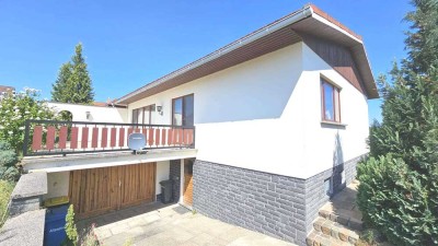 Top-Angebot! Gepflegtes Einfamilienhaus mit Keller, großer Garage, Carport und Pool!