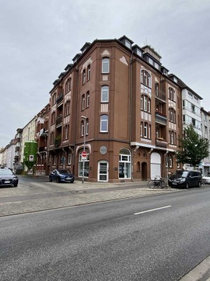 Sanierte, schöne helle Altbau-Wohnung in der Sallstr. Südstadt