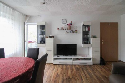 Gepflegte 2-Zimmer-Wohnung mit Südbalkon und Blick ins Grüne in Neckarweihingen