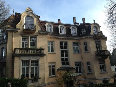 Schöne zentrale Altbauwohnung mit Panorama Sicht