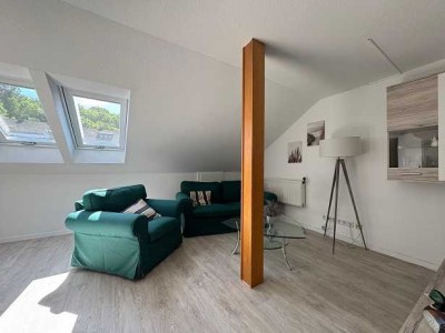 Dachgeschoss-Wohnung mit 3,0-Zimmern und Außenstellplatz in Ennepetal