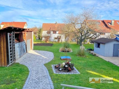 Familienglück in Baltmannsweiler – charmantes Einfamilienhaus mit wunderbar gestaltetem Garten!