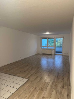 Moderne 1 Zi. Wohnung mit großem Balkon in WN-Stadtmitte