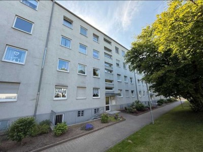Schöne 3-Zimmer-Wohnung mit EBK und Balkon in Händelstr., Mönchengladbach