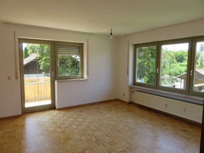 TOP-renovierte 4-Zi.-Wohnung mit Balkon u. Hobbykeller in Kaufbeuren,  Provisionsfrei vom Eigentümer