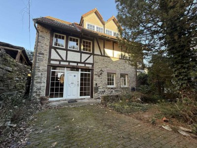 Charmantes Fachwerkhaus mit Geschichte und Potenzial – ruhige Lage im begehrten Königstein/Taunus