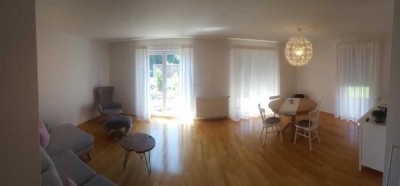 Ansprechende 2-Raum-Wohnung mit EBK und Terrasse und PKW-Außenstellplatz in Neutrauchburg