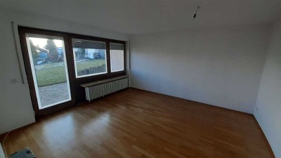 Sonnige 3,5-Zimmer-Erdgeschosswohnung mit EBK und Terrasse mit Garten in Ostrach